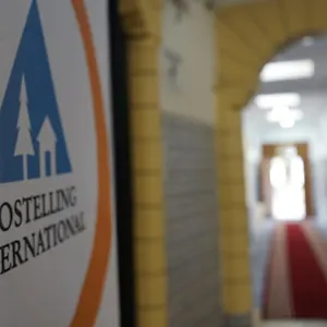 Des Jeunes Hostal